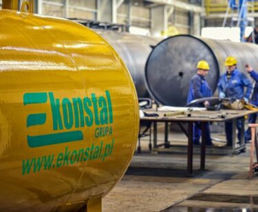 Interiér výrobní haly polského výrobce ocelových nádrží | Grupa Ekonstal